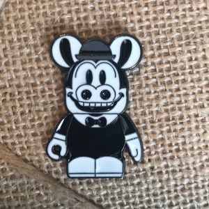 Clarabelle Cow- Retired Classic Disney Vinylmation
